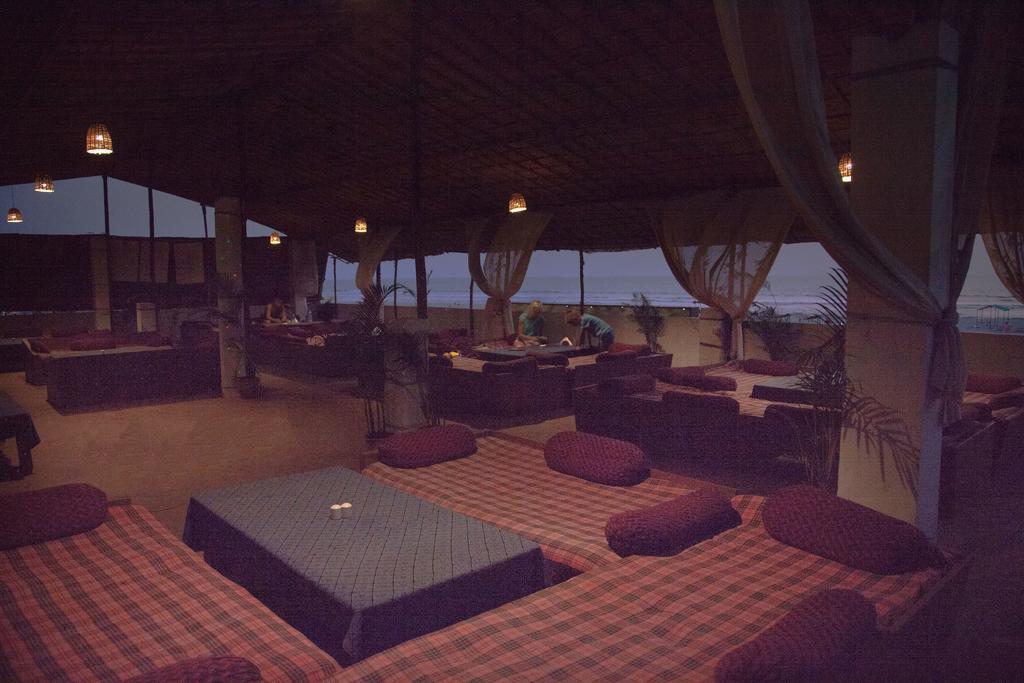 Guest House The Sunset 만드렘 외부 사진